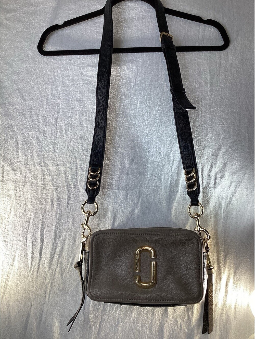 Marc Jacobs Taupe and Black Leather Softshot Crossbody! Excellent Condition